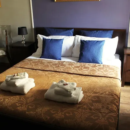 Raphael Πανσιόν Ρώμη