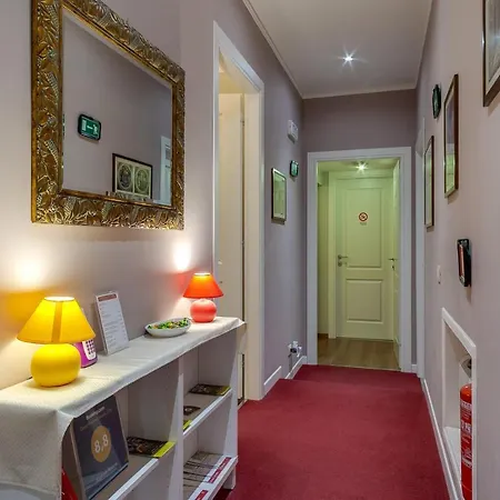 Raphael بيت ضيافة